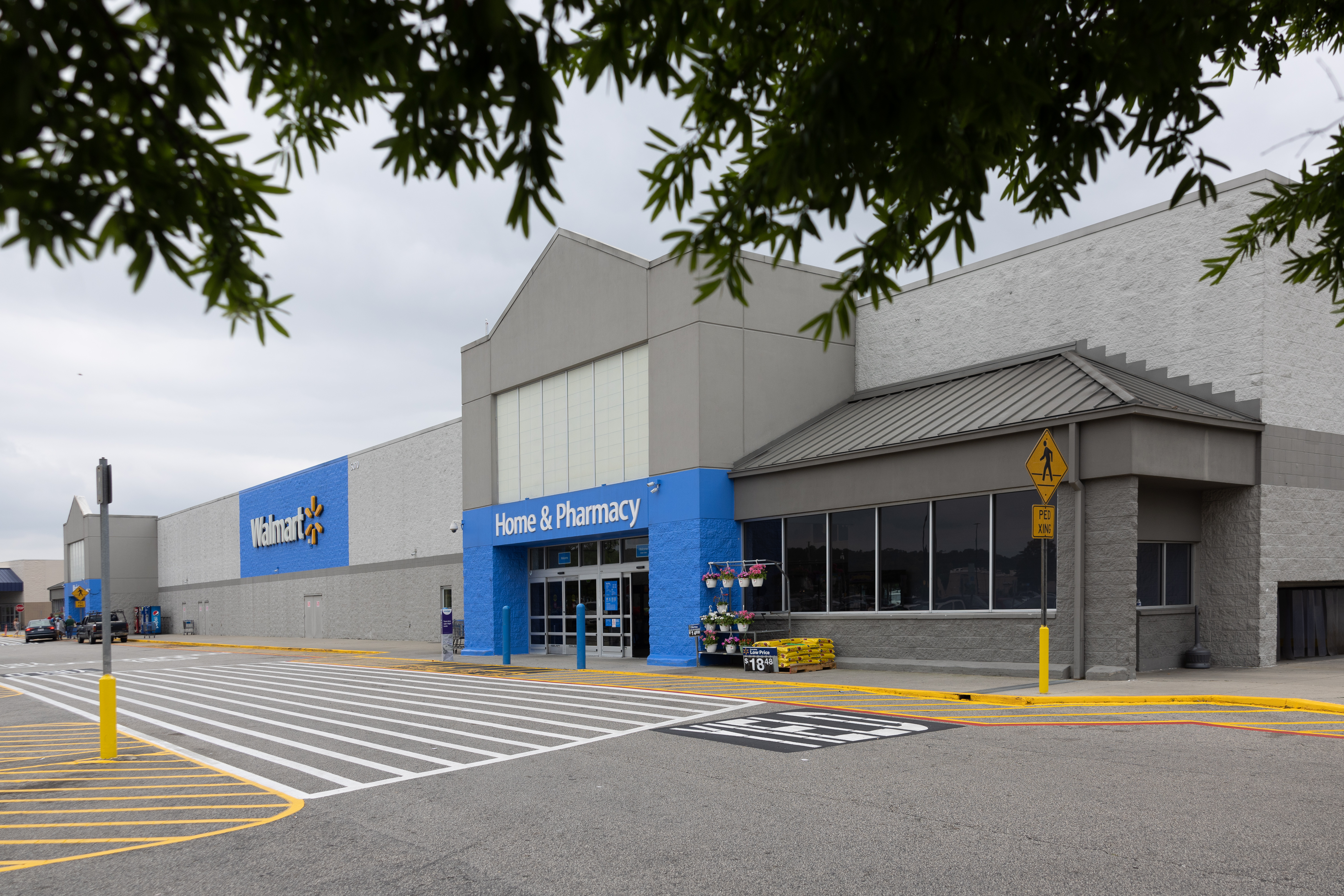 https://www.unchealth.org/content/dam/unchealth/images/locations/The-Clinic-at-Walmart-Operated-by-UNC-PN-LLC.jpg